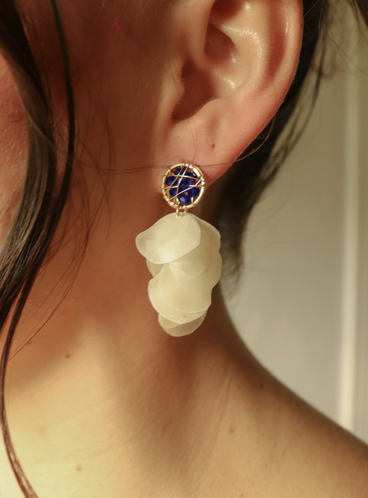 
                  
                    Fish Scale Petal Drop Earrings | Handmade in El Salvador by 16 Nuditos
                  
                