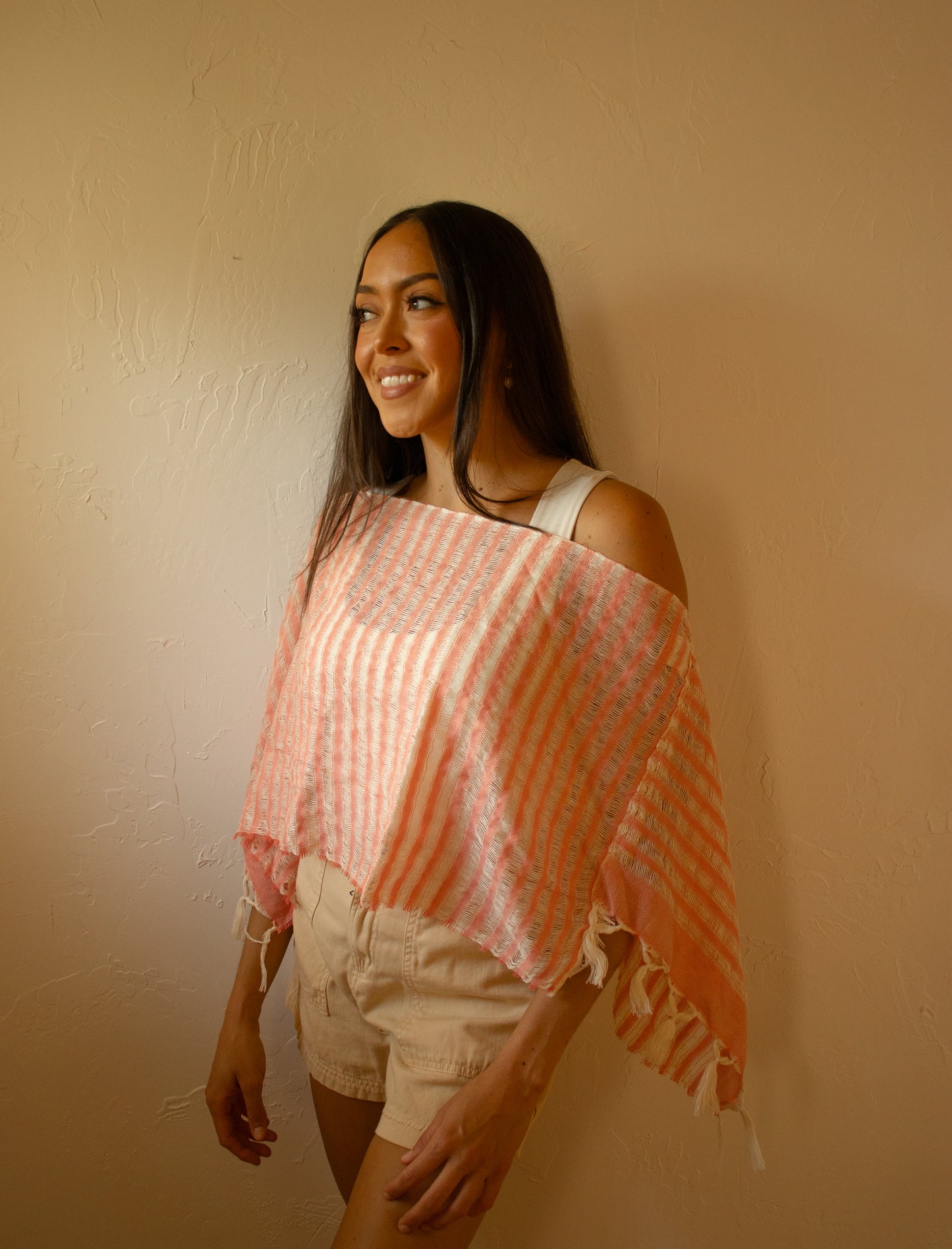 
                  
                    Lightweight V-Neck Mañanera | Made in El Salvador by Artesan
                  
                
