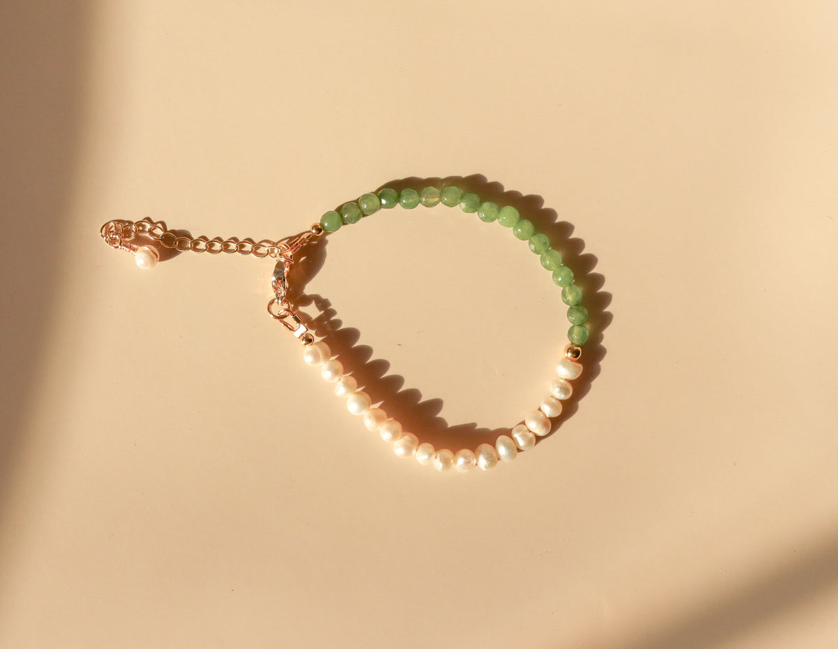 
                  
                    Izote Half Pearl Half Quartz Bracelet | Handmade by Majo Collections, El Salvador
                  
                
