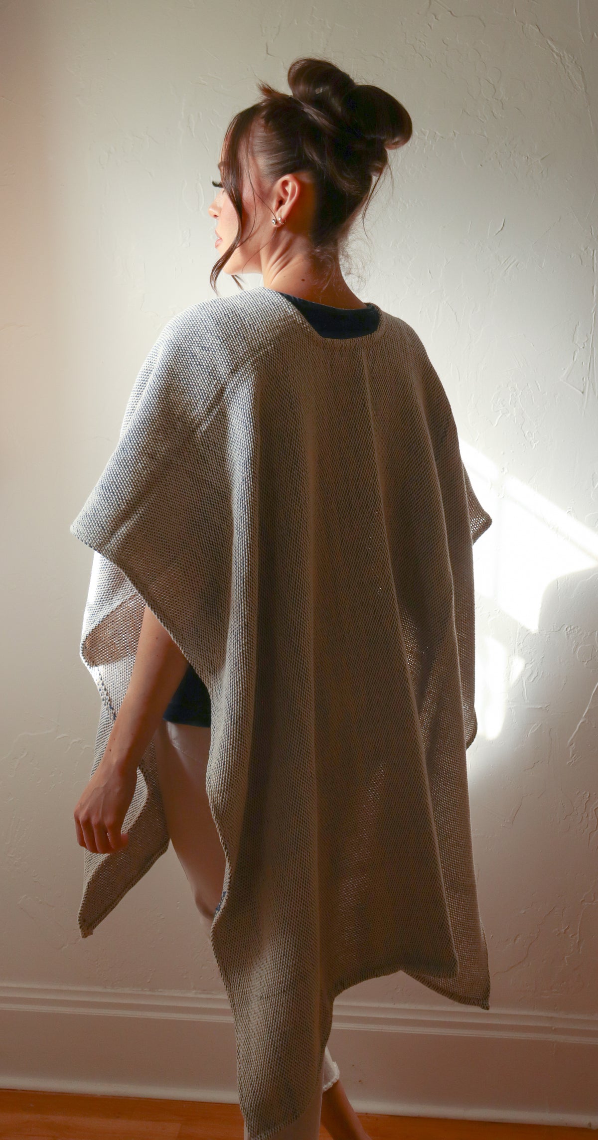 
                  
                    Long Open Poncho | Handwoven in El Salvador
                  
                