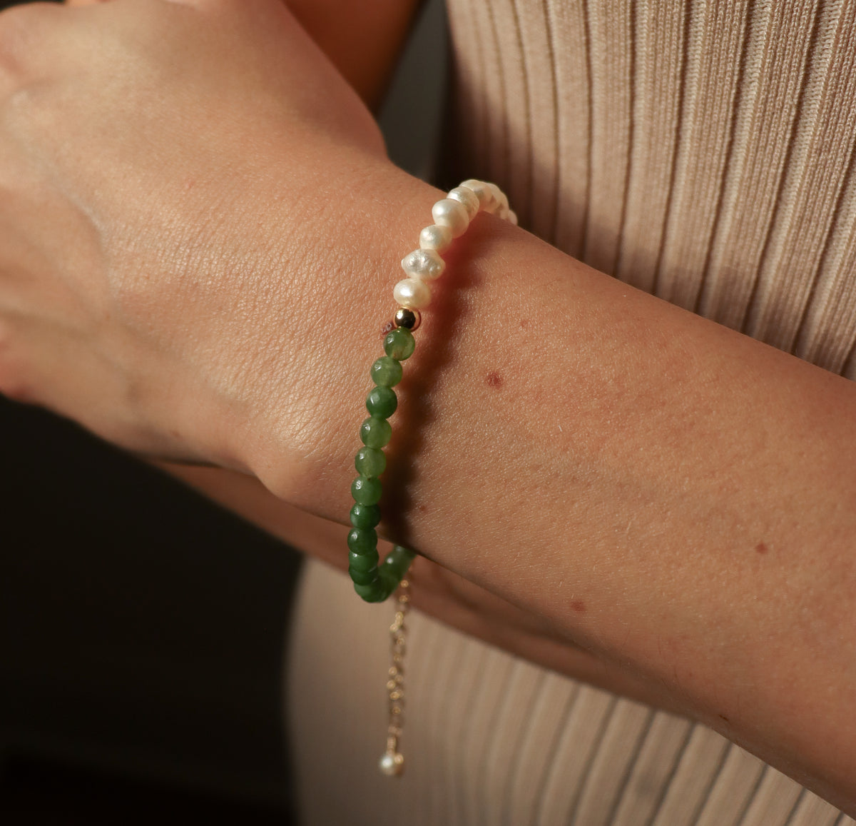 
                  
                    Izote Half Pearl Half Quartz Bracelet | Handmade by Majo Collections, El Salvador
                  
                