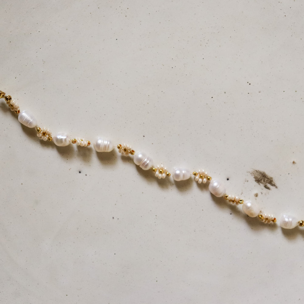 
                  
                    Daisy and Pearl Bracelet
                  
                