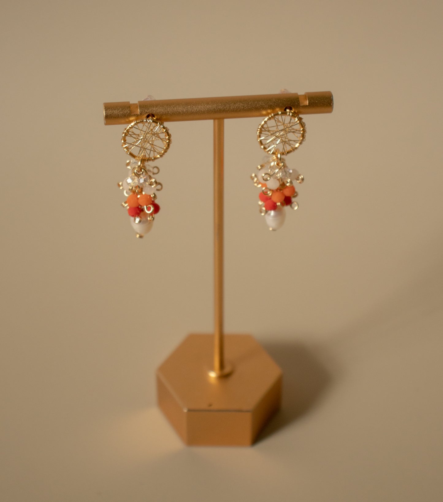 
                  
                    Dreamcatcher Cluster Drop Earrings | Handmade in El Salvador by 16 Nuditos
                  
                