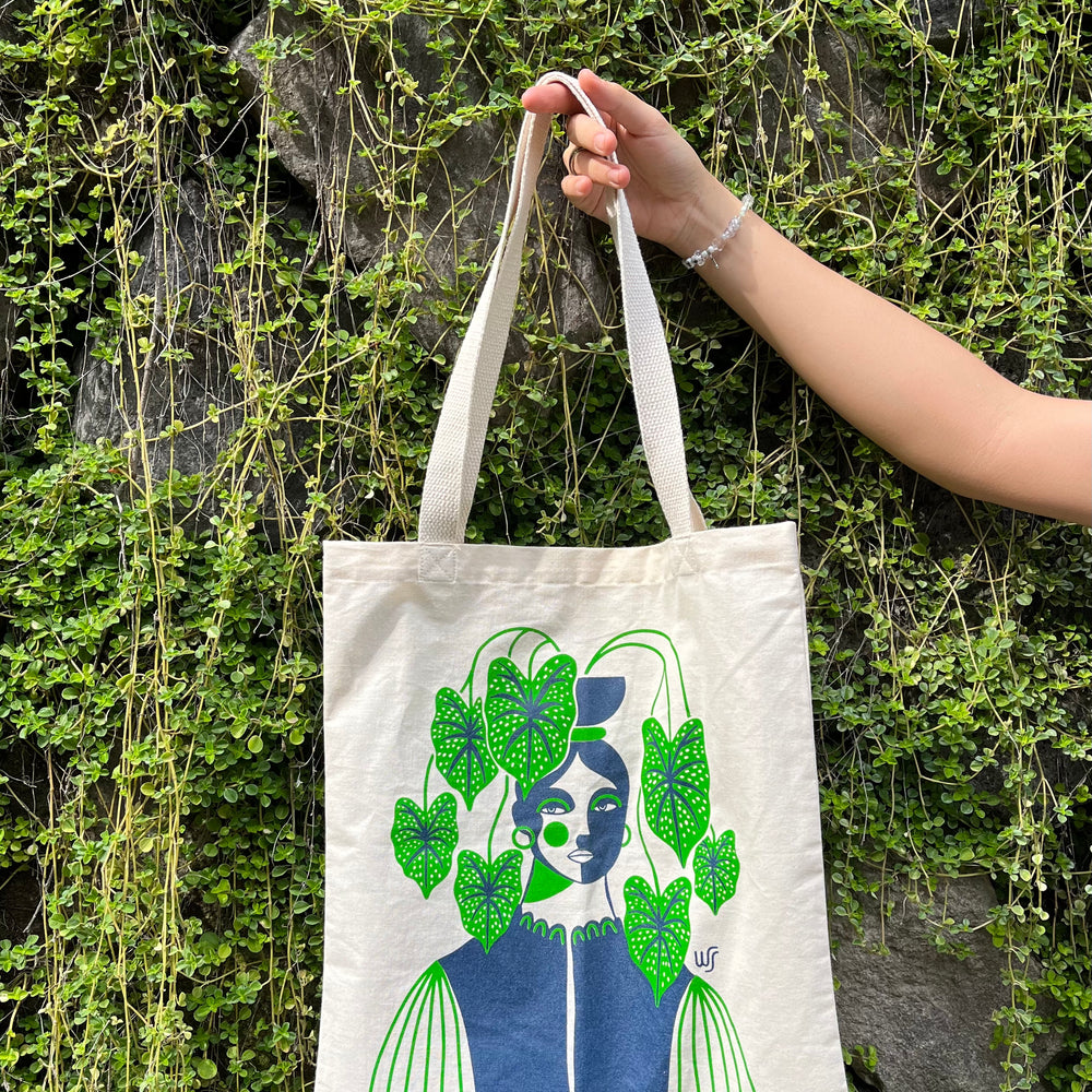 
                  
                    Wilber Salguero Tote Bags
                  
                