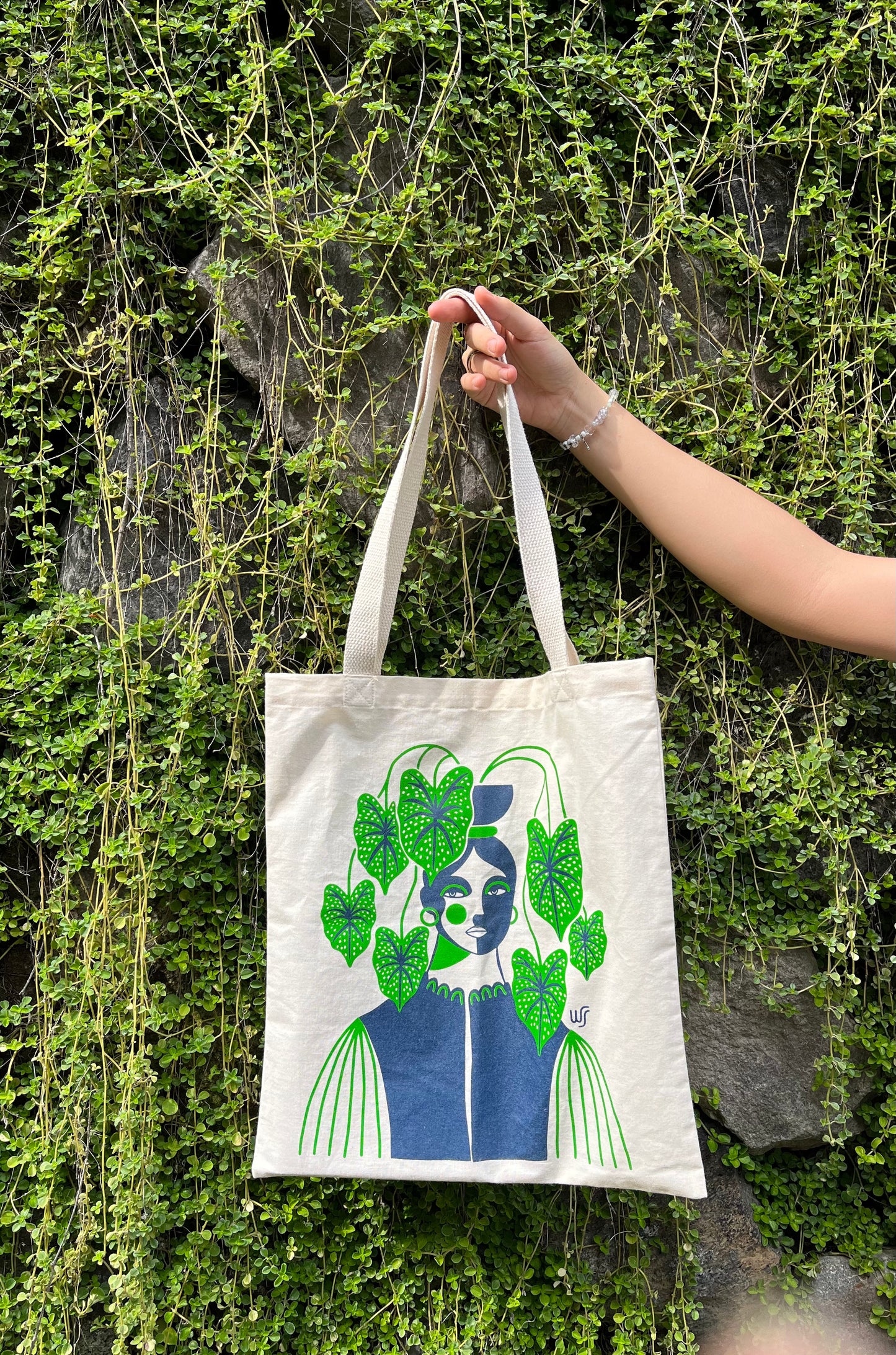 
                  
                    Wilber Salguero Tote Bags
                  
                
